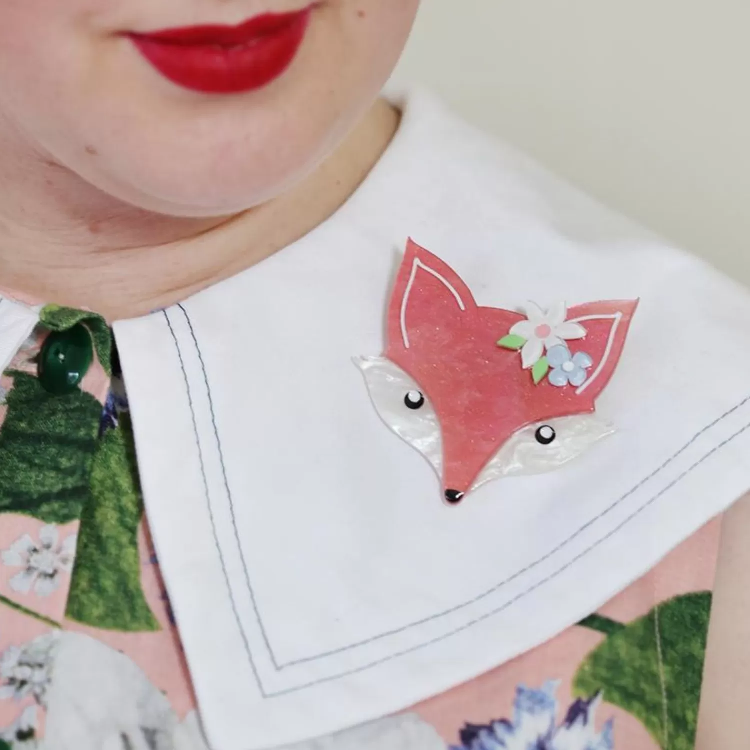 flora_fox_face_brooch_2.webp Flora Fox Face Brooch*Erstwilder Hot