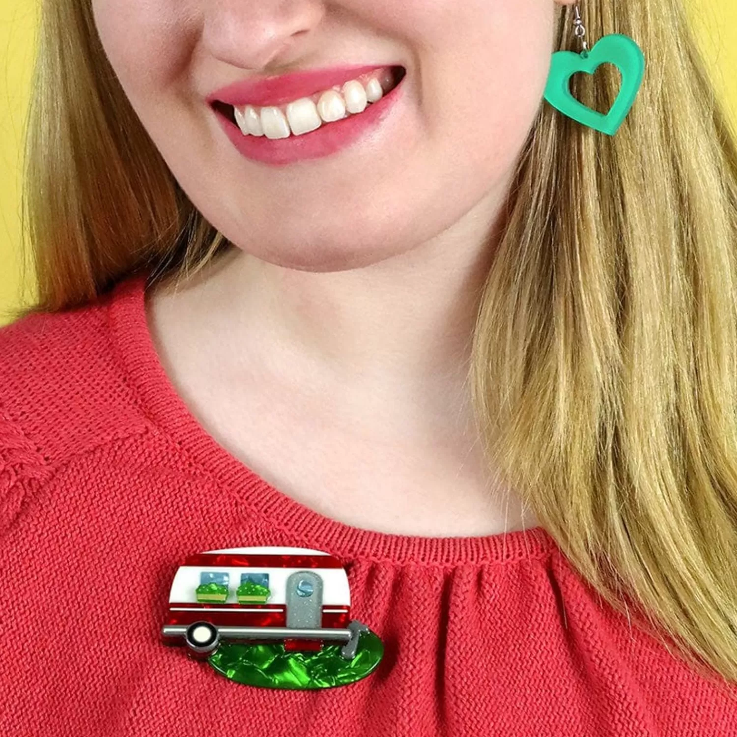 happy_glamper_brooch_2-1.webp Happy Glamper Brooch*Erstwilder Discount