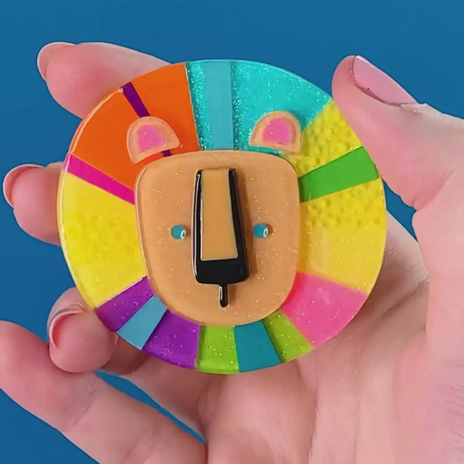 luka_the_lion_brooch_2.webp Luka The Lion Brooch*Erstwilder Outlet