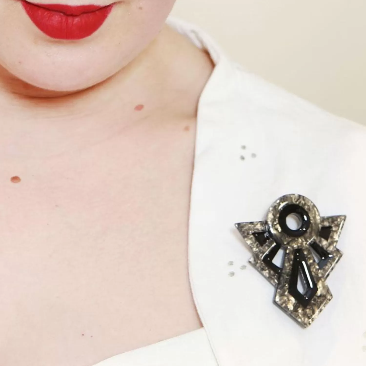 modernist_motif_brooch_3.webp Modernist Motif Brooch*Erstwilder Outlet