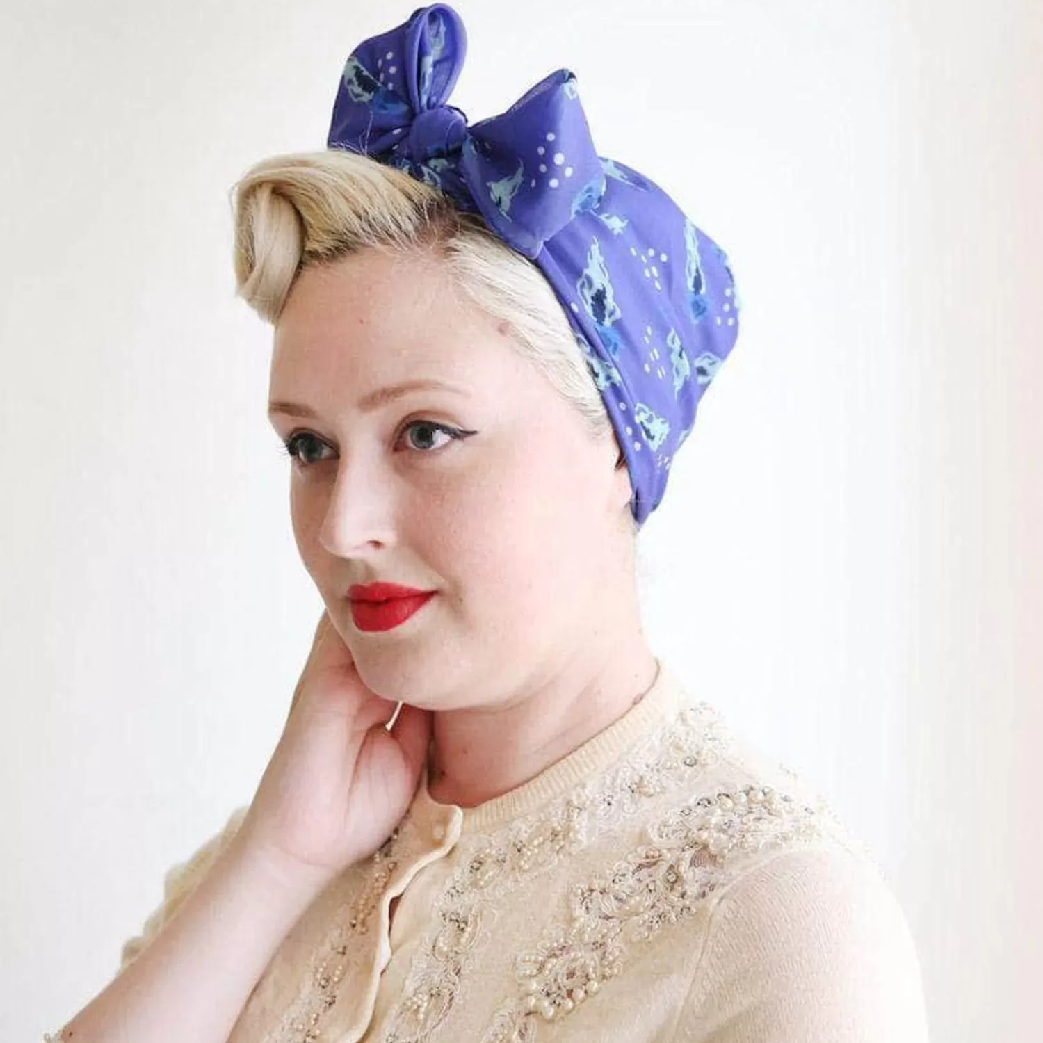 slippin_under_jellyfish_head_scarf_2.webp Slippin' Under Jellyfish Head Scarf*Erstwilder Best