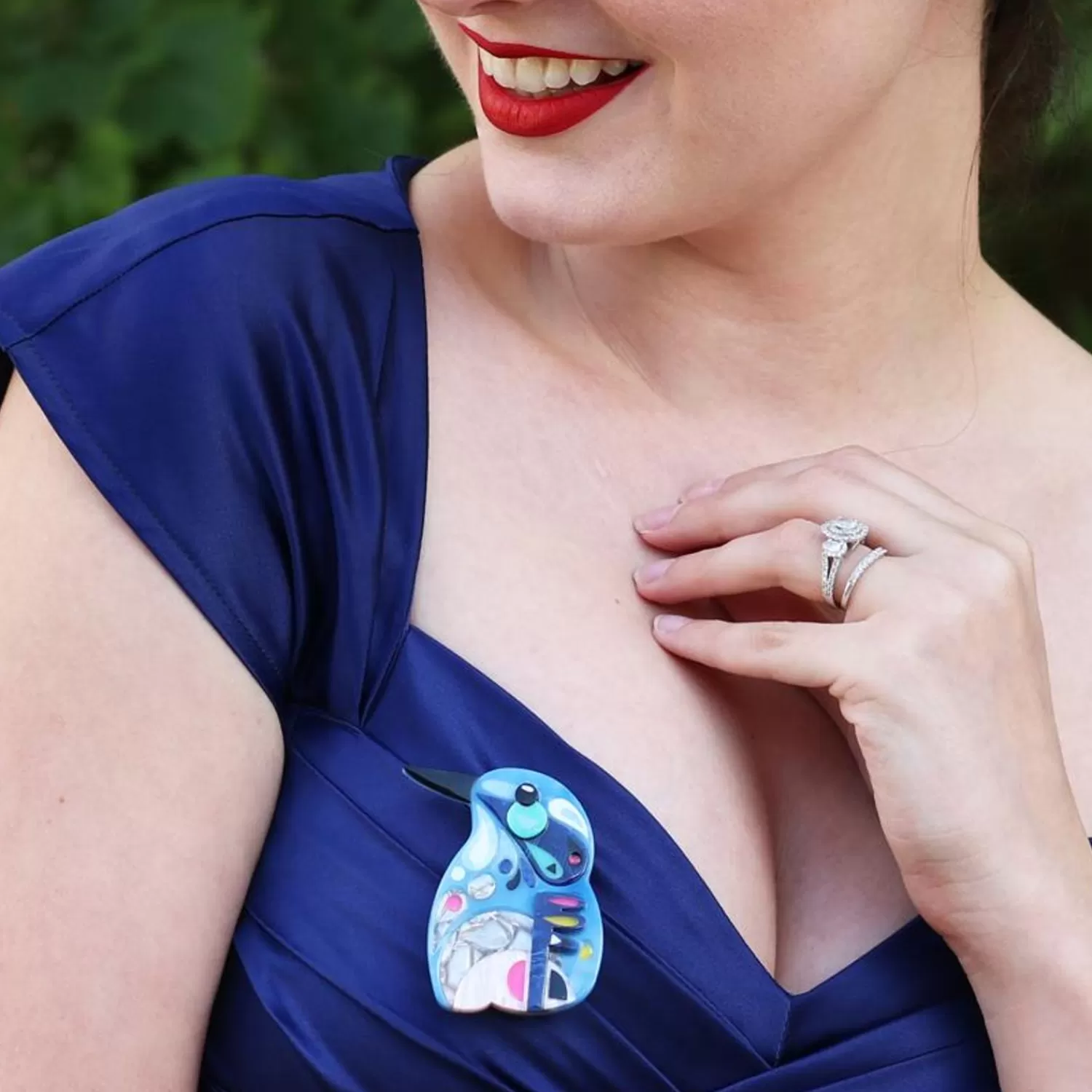 the_astute_azure_kingfsher_brooch_3.webp The Astute Azure Kingfsher Brooch*Erstwilder Clearance